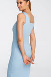 błękitna klasyczna sukienka midi z prążkowanego ściągacza z kwadratowym dekoltem caro "Baby Blue"