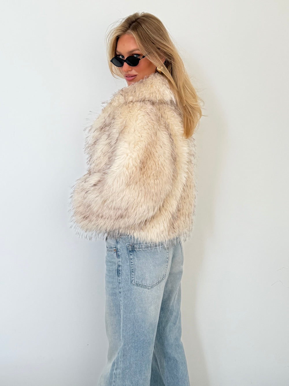 Whitney - elegant cream fur