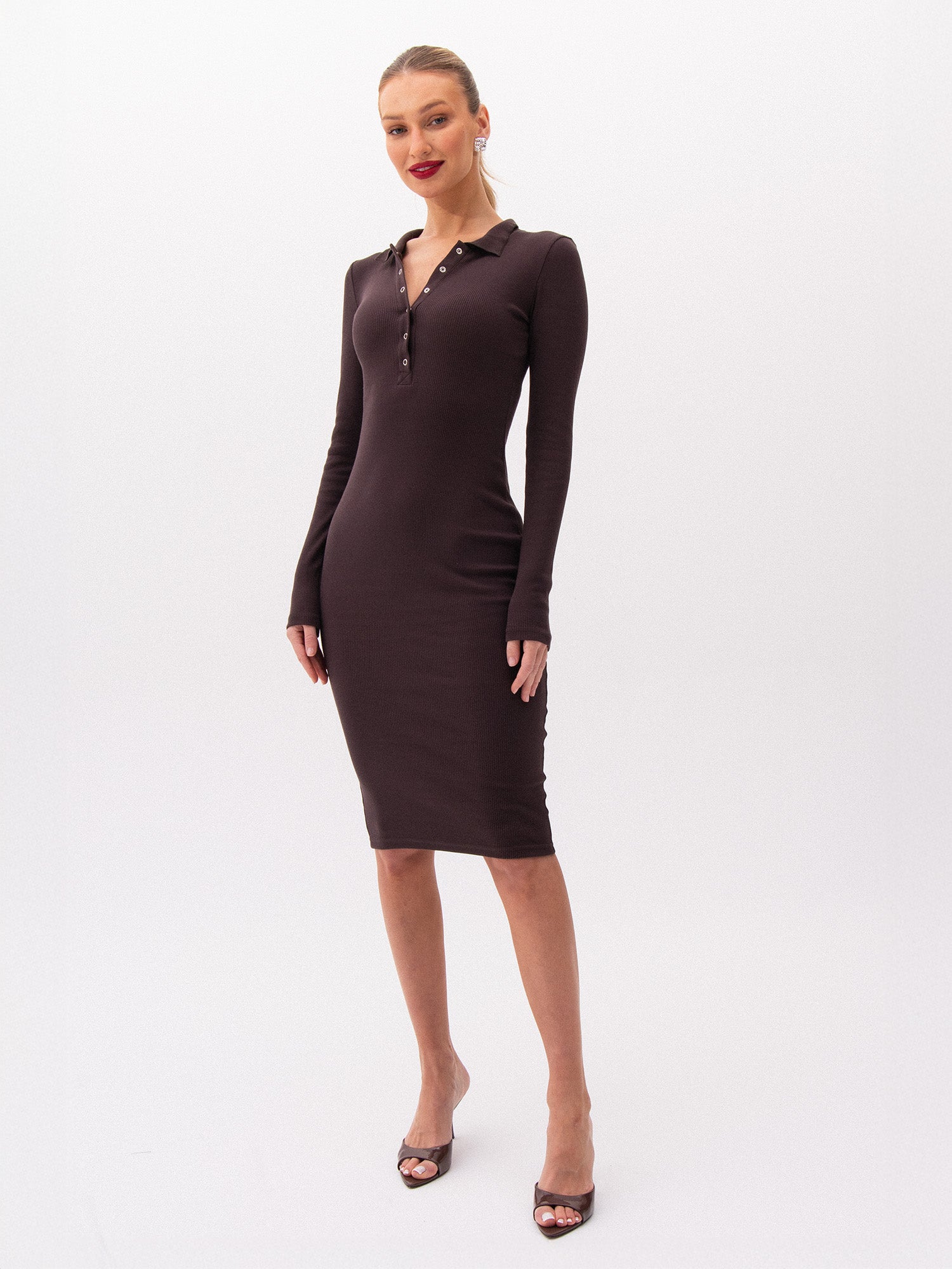 Ariadna - ribbed midi dress with polo neckline
