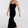 letnia dopasowana sukienka maxi w kolorze czarnym na cienkich ramiączkach z modalu "Black"