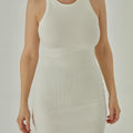 biała ściągaczowa sukienka midi na ramiączkach "Ecru"