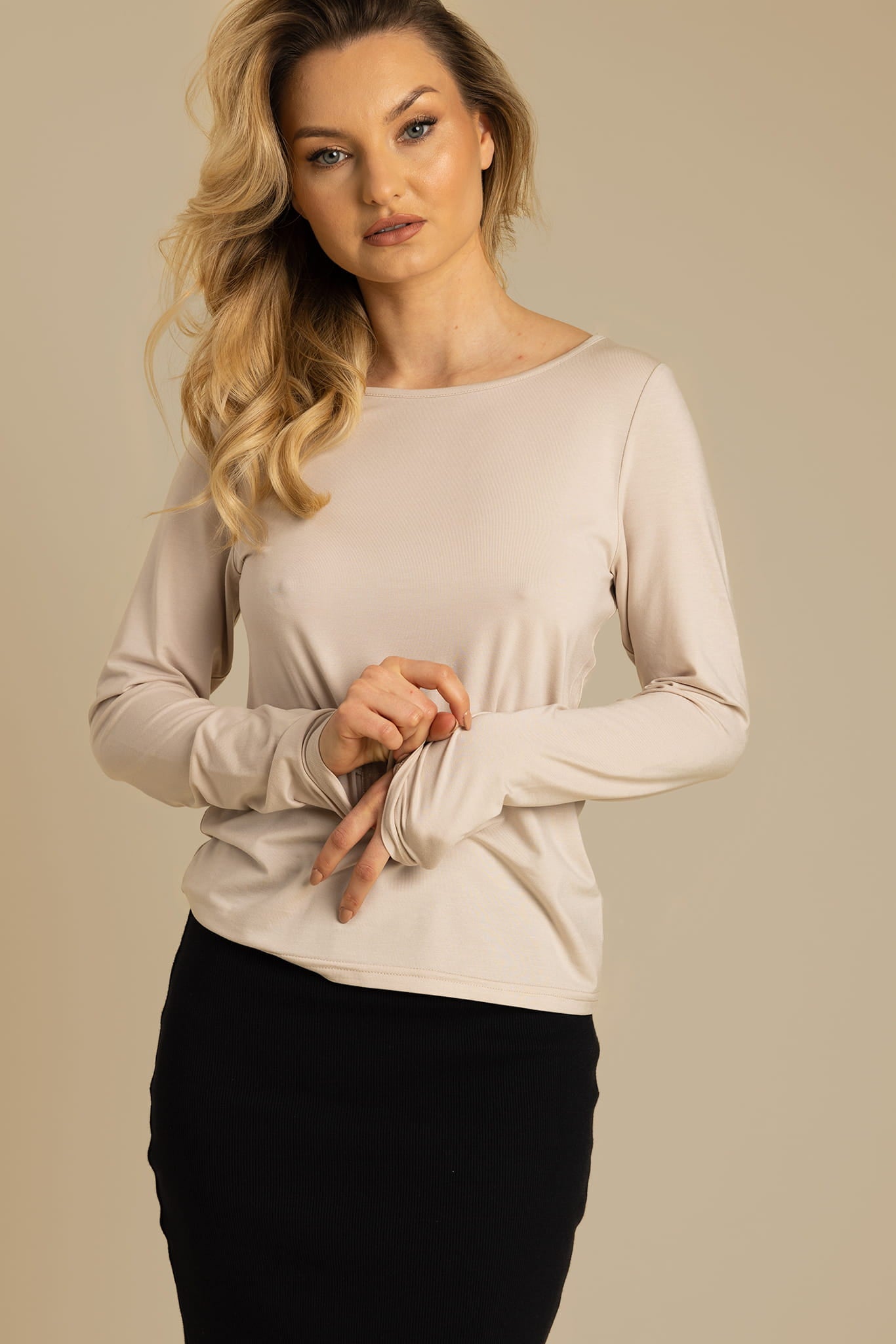 jasnobeżowa koszulka damska basic "Light Beige"