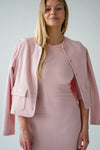 prosta bawełniana sukienka z zakrytym dekoltem pod szyję z prążkowanej bawełny "Pink"